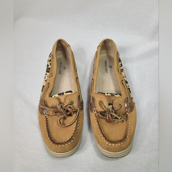 Paradise Shores leopard print loafers size 7.5 womens - Picture 2 of 7